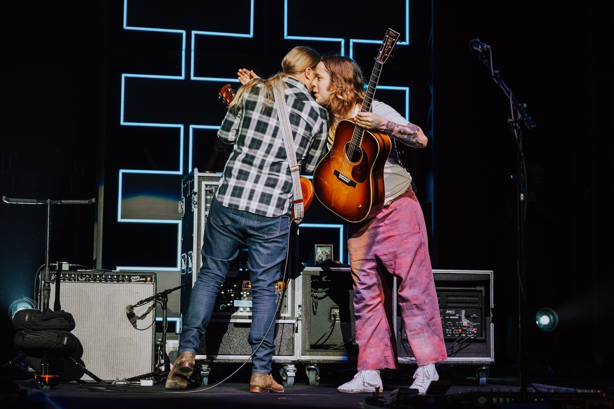 The set break sit in with @billystrings 📸 Bradley Strickland