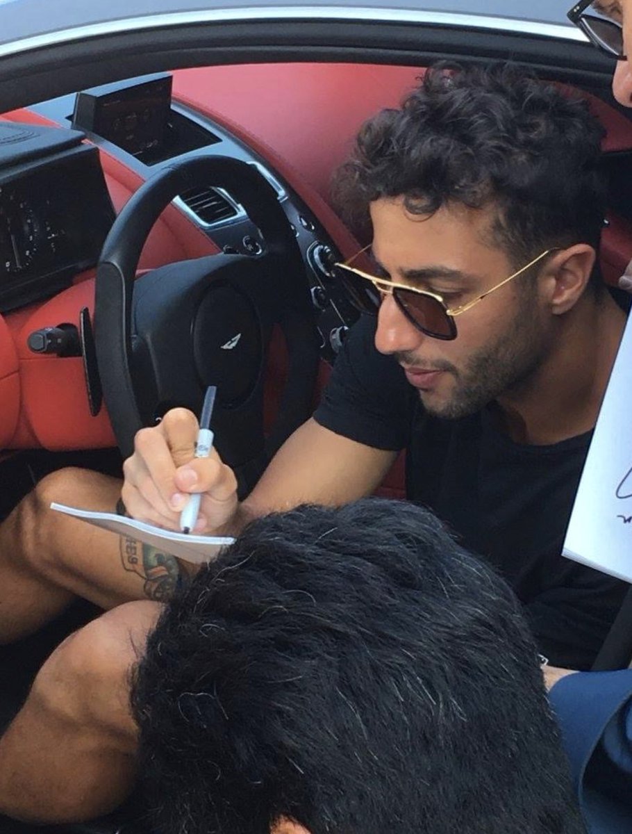 ricciardopics's tweet photo. this unseen photo of daniel ❤️‍🔥 https://t.co/x2uOccVj3h
