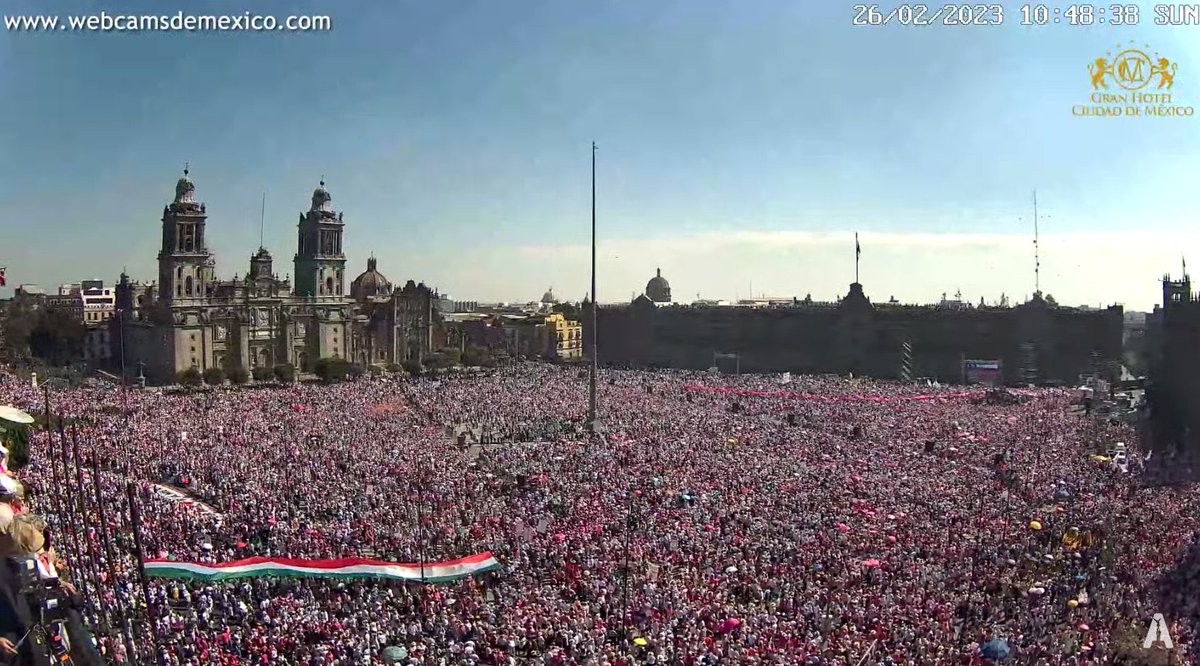 CarlosTorresF_'s tweet photo. Mira @lopezobrador_ y @Claudiashein sin robarse un peso del presupuesto, sin acarreos, sin Grupo Firme. 

#MiVotoNoSeToca https://t.co/6FnVKRAMtJ
