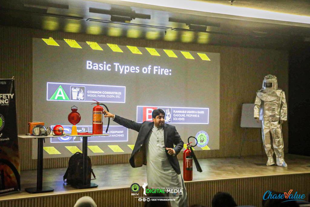sky_karachi's tweet photo. The ability of fire safety training to make the difference between life and death is its most significant aspect. Fires can be lethal and are incredibly dangerous. Employee training on fire safety makes sure that your employees https://t.co/SUgw1jwEpf