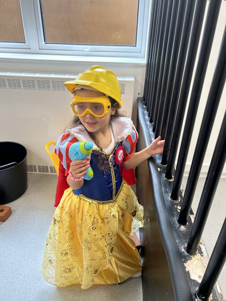PRLindsay's tweet photo. Even a 4 year old #Snowwhite knows how important #PPE is! https://t.co/XE5EmjiDqY