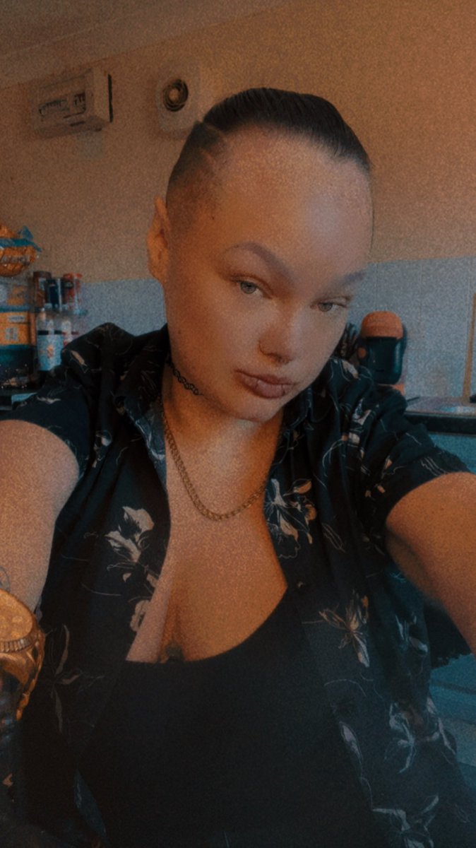 DarkPandora5's tweet photo. First person to tip me $25 to TREAT me whilst I watch the FURY X PAUL fight tonight will get something special to their inbox 🥵
.
#tipme #paypalme #boxing #onlyfans #onlyfanspromo #onlyfansgirls #disabled #wheelchair #buymynudes #paypig #findom #spoilme https://t.co/ynumCn4HlS
