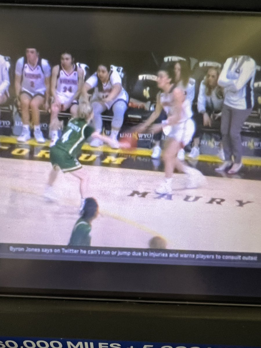 schollmdteam's tweet photo. It’s a good flight when you get to watch @mckenna_hofs on board!!! https://t.co/TjR5U3Lni9