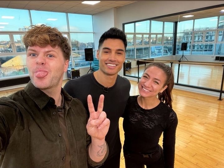 We’re all #TeamSiva today! (And always) 💪🏻🏆🥇

🚨Don’t forget: This week’s voting number is 6505106, or you can go to itv.com/vote to vote online! Let’s do this! #DancingOnIce