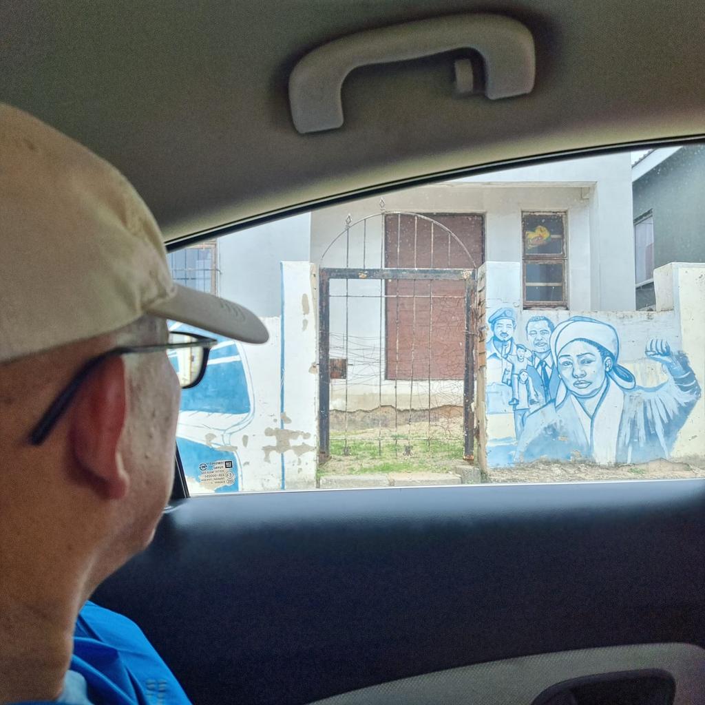 UncuthuT's tweet photo. A visit to Duncan Village and Mdantsane for our Singaporean Tourists https://t.co/HtpipwVuEA