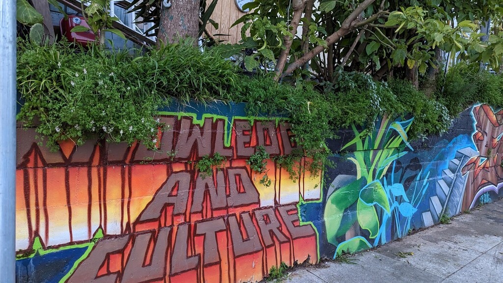 bayviewhillsf's tweet photo. Knowledge And Culture! Here is another beautiful artwork by Ingerson and Hawes St intersection. Unfortunately, its a hot spot for illegal dumping. We continue to file 311 requests for cleanup and urge all residents to also help with filing 311 requests i… https://t.co/A1OhejU4Xr https://t.co/8Z8sz7TJ1L