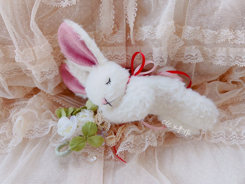 P_cicy's tweet photo. 甜梦兔兔sleeping rabbit

#玩偶 #ぬいぐるみ #兔 #兔子 #うさぎ #rabbit #doll #hendmade #手作り #ハンドメイド #手作 #手工制作 #pinkhouse #ピンクハウス https://t.co/wRZrdD4cTS