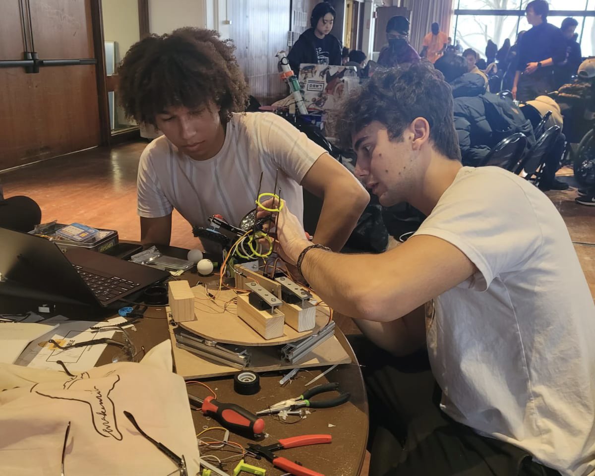 InstepInfosys's tweet image. Putting the final touches before judging at @TeamMakeMIT #hardware #hackathon