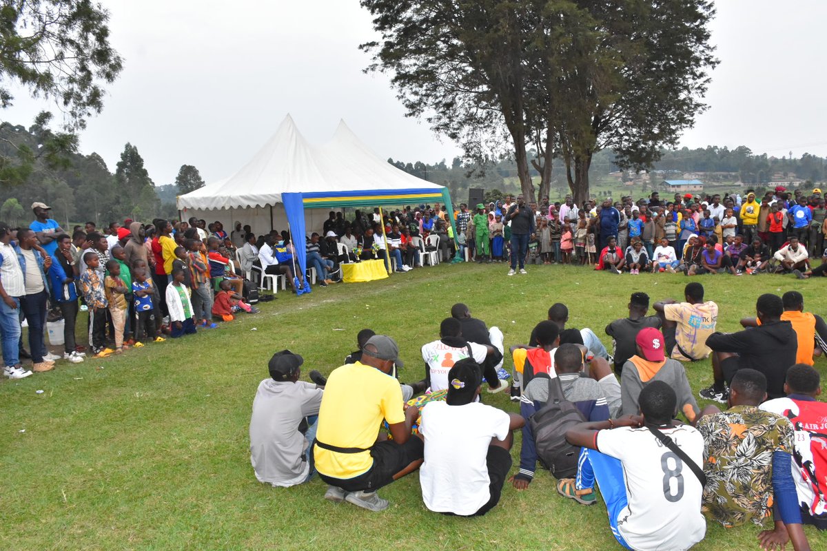 Umuyobozi w'Imirimo rusange mu Karere wari uhagarariye Ubuyobozi bw'Akarere, <a href="/kamanajm/">Jean Marie Kamana</a>,yibukije ko igikombe cyakinirwaga ari icyo kwishimira imiyoborere myiza. Yashimiye amakipe yose yitabiriye irushanwa,asaba abatsinze n'abavuyemo rugikubita gukomeza kugira ishyaka ryo gutsinda.