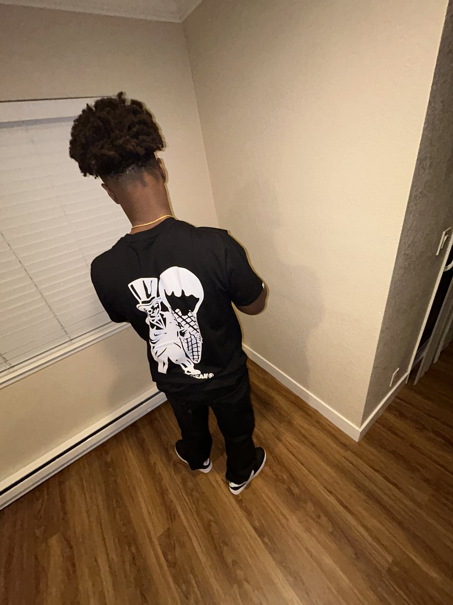 DopeItsDoms's tweet photo. 🍾 https://t.co/srXmZKbmVP