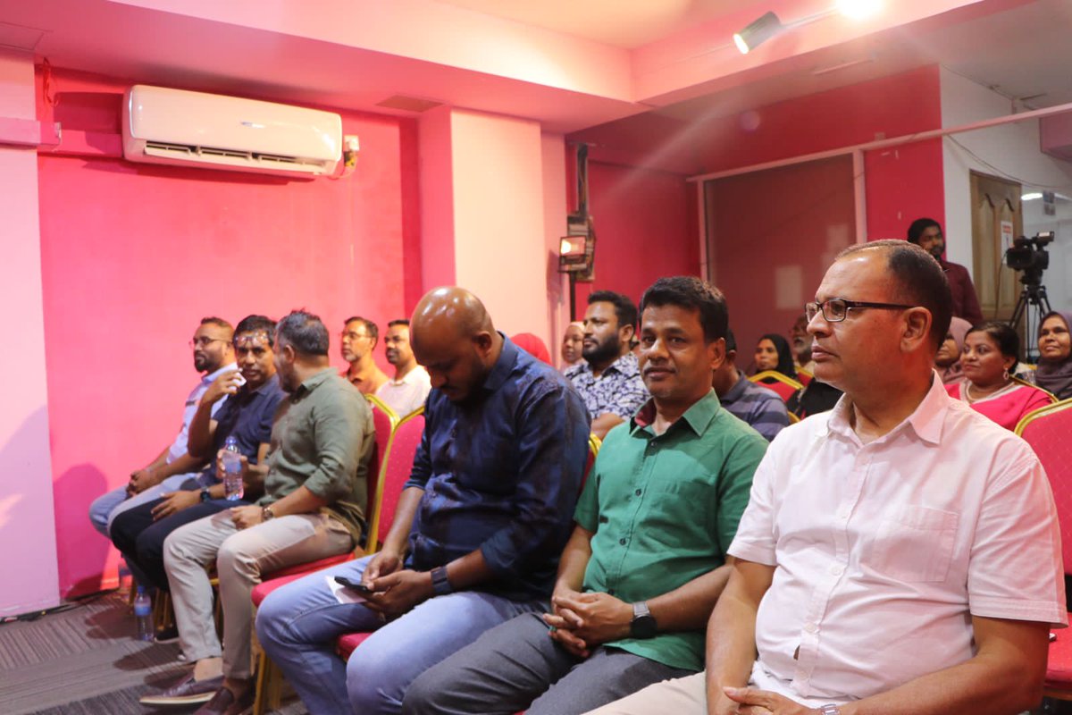 #Live | PPM Office 

Progressive Congress Coalition ge jagaha jalsaa PPM Office gai feshigen kuriyah dhanee! 

#FreePresidentYameen #RY2023 #HaraanHukum