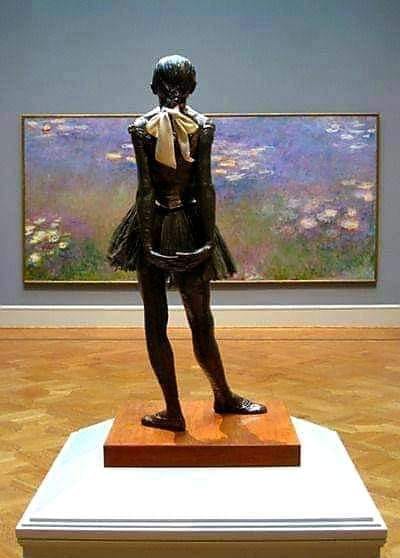 fraveris's tweet photo. Edgar Degas: "Little Dancer Aged 14", 1878 (Sculpture in the foreground)

Claude Monet: "Water Lilies", oil on canvas (in the background on the wall in the distance)

Marmottan Monet Museum, Paris. https://t.co/RLATiE9VCW