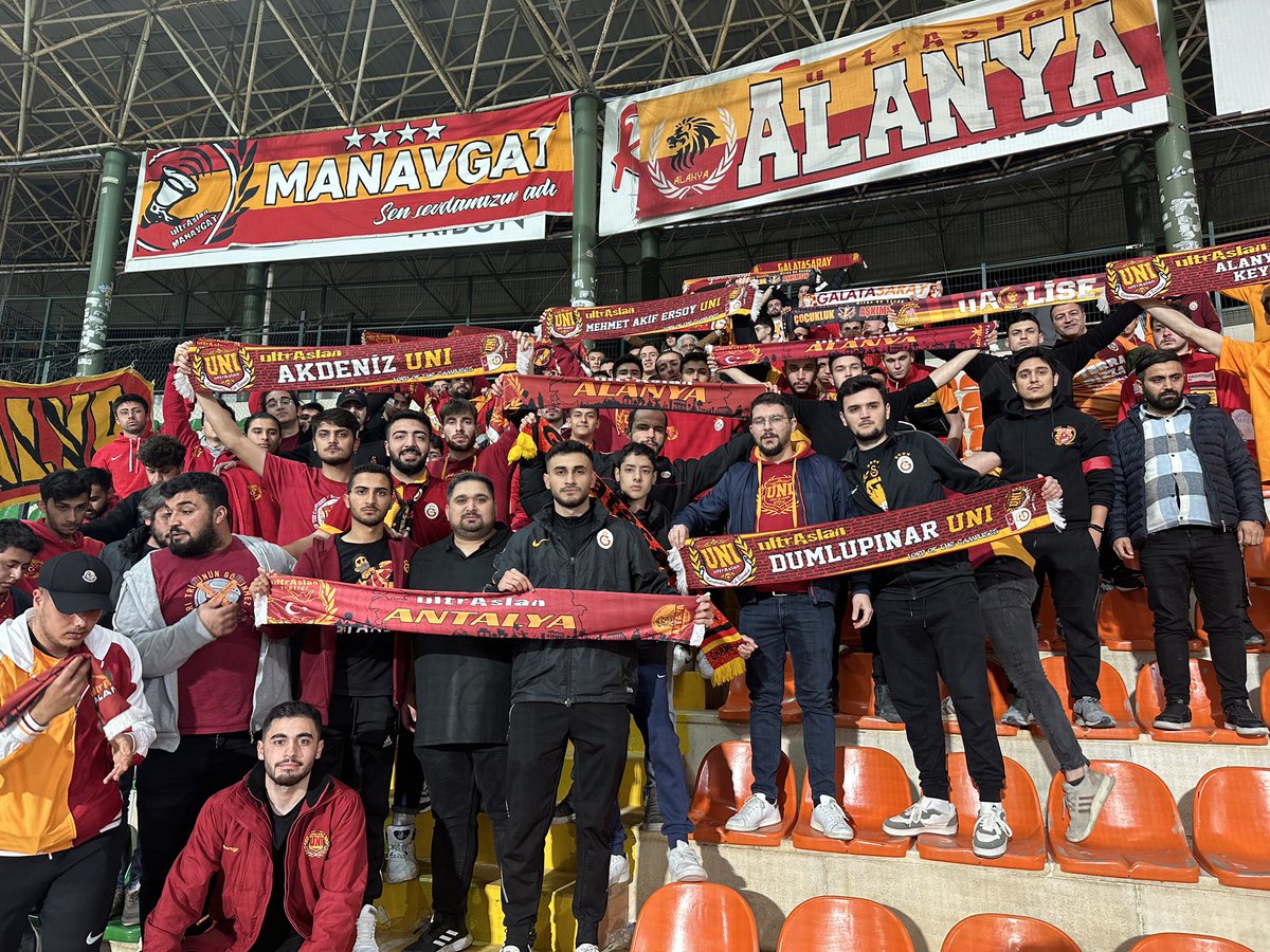uANTALYA's tweet photo. PEŞİNDEYİZ ! #ultrAslanANTALYA https://t.co/nuzi5NeeZi