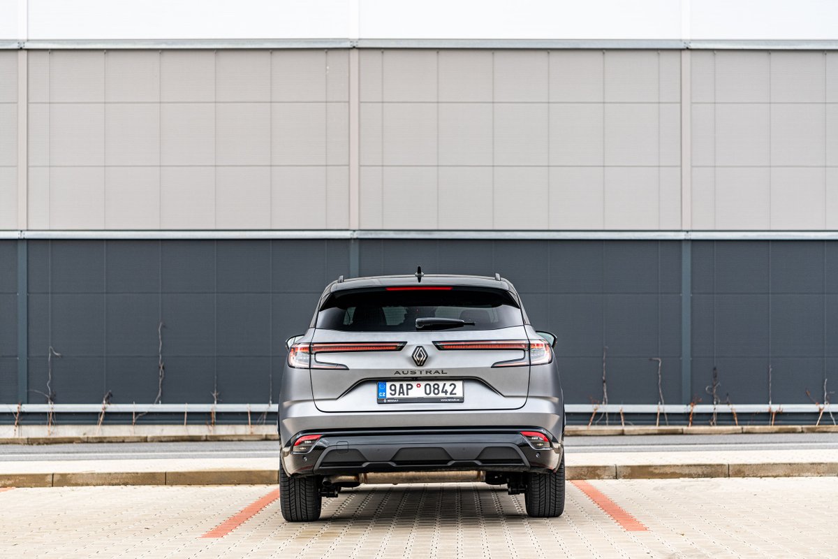 fDrivecz's tweet image. Co říkáte na Renault Austral, který si vystačí už jen s benzínovými hybridy? Naše první dojmy naleznete zde: fdrive.cz/clanky/test-re… 

 #hybrid #mildhybrid #Renault #RenaultAustral @renault_cz
