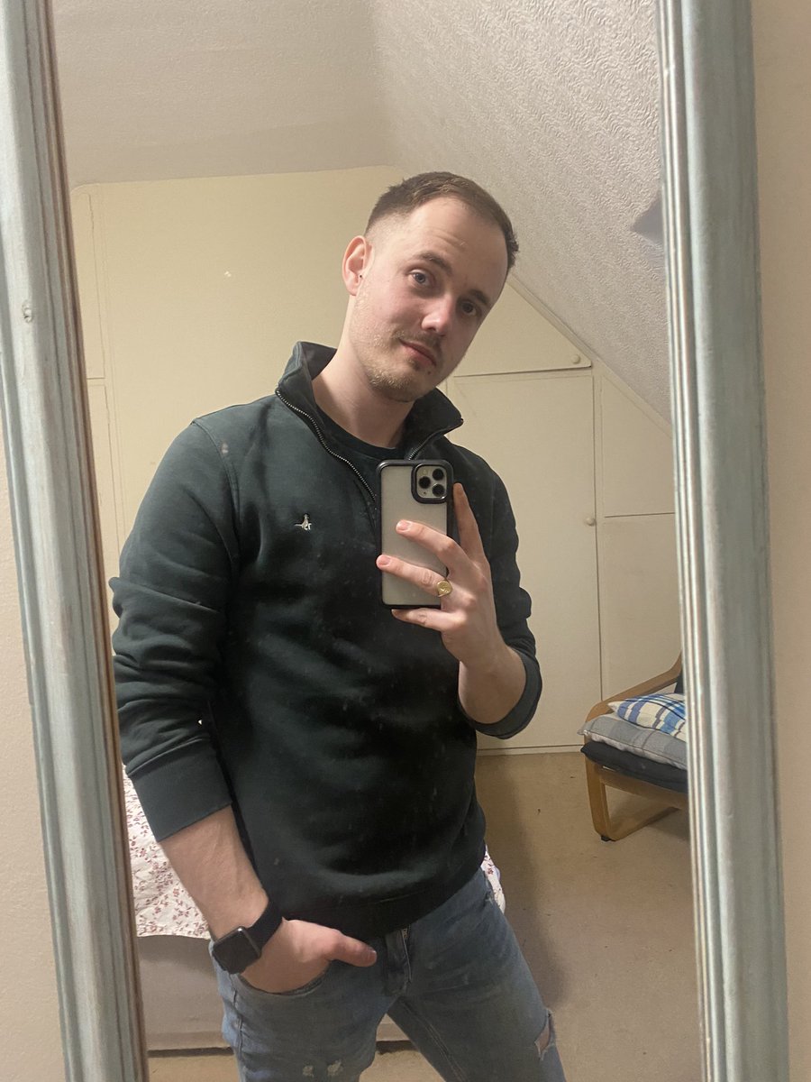 Rhys_Paco9's tweet image. Feels good to have haircut and my eyes brows waxed… feeling me again mentally and now physically 💪🏻#gay #geek #haircut #mentalhealth #positive #happy