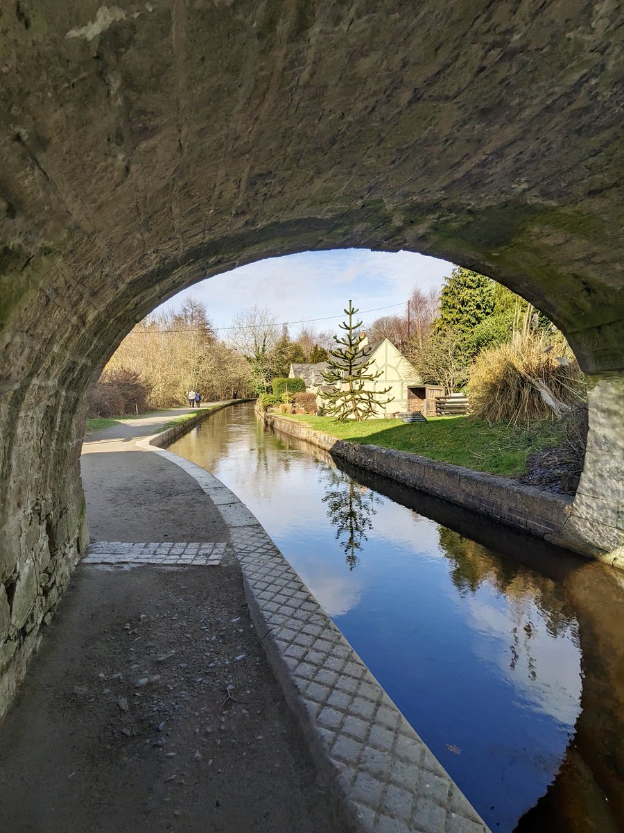 ProAdventure's tweet photo. 𝔾𝕠𝕠𝕕 𝕄𝕠𝕣𝕟𝕚𝕟𝕘!
How is it the 4th March already?
The canal is a lovely spot at this time of year, everything's waking and warming up.
As are we! 😂
We'll be opening the shop 9am - 5pm today!
👉https://t.co/J97ot8kG1V
#ProAdventure #Llangollen #Spring2023 https://t.co/y0fT6JqpJX