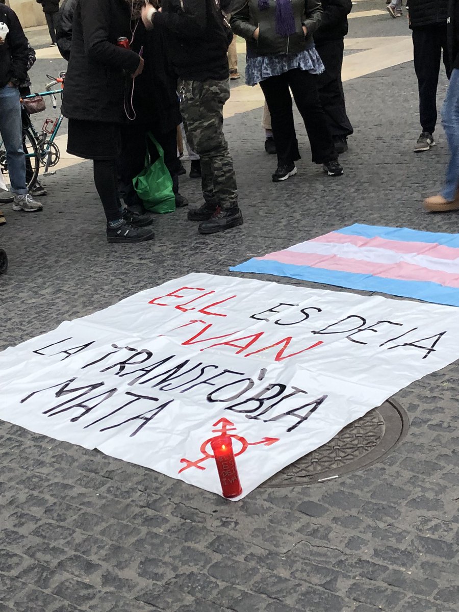 _Maria_Dantas_'s tweet photo. Es deia Ivan.
La transfòbia mata!
El racisme mata!
Acte a Barcelona per la memòria de l’Ivan i per #StopTransOdi
#SeLlamabaIVAN https://t.co/vgrggABW6S