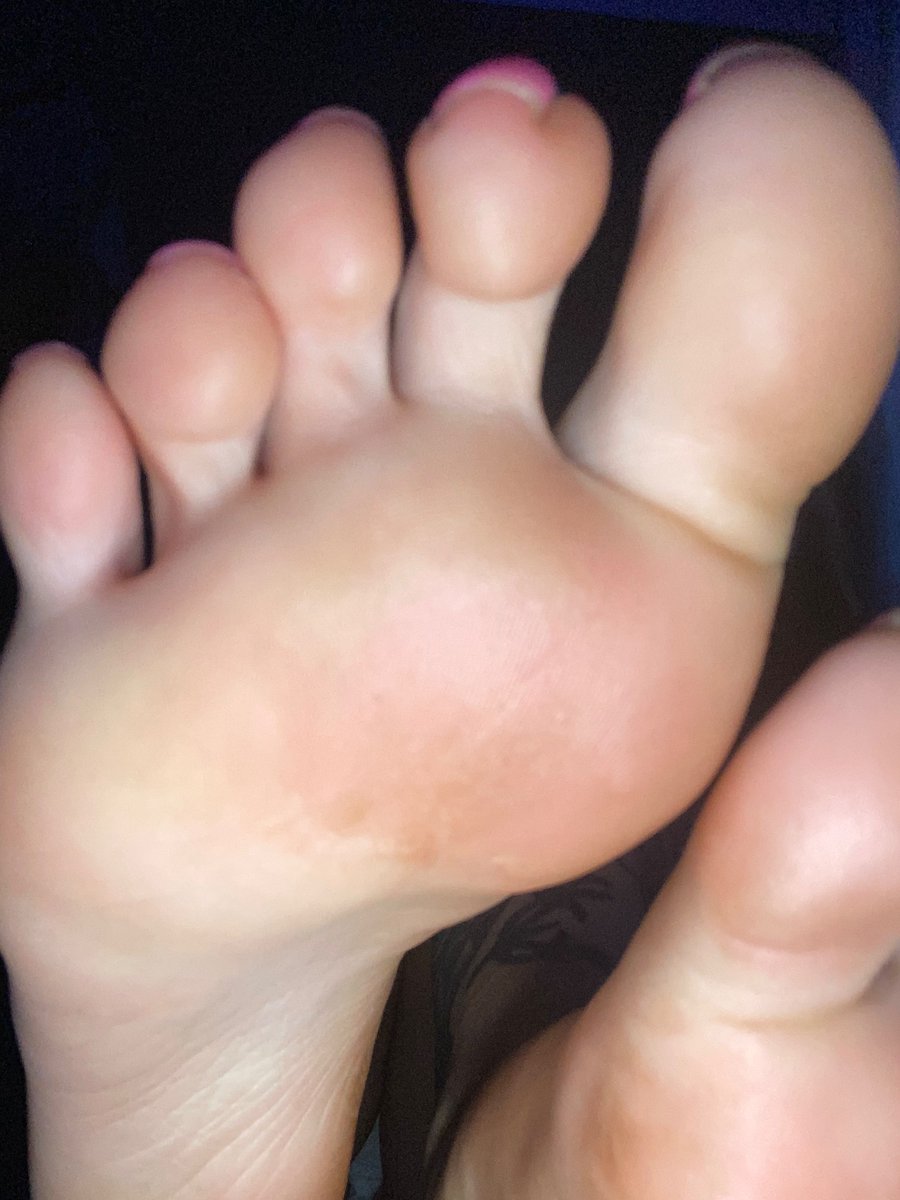 DaddyElls's tweet photo. Scrape the dirt from under my big toe nail with your tongue and  say thank you https://t.co/K0lBo2zGAl