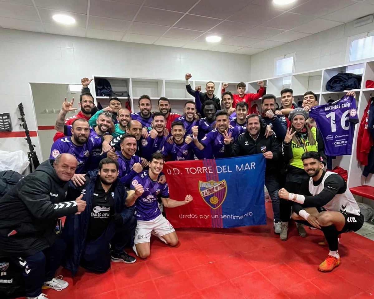 Mas 3️⃣ puntos para traer a CASA‼️👏💯🔥 Los ROJILLOS una vez más demostrando de que están hechos 💪

Buen viaje 🚍 y Enhorabuena 👏👏👏 

A.T. Porcuna 3️⃣ • 4️⃣ U.D.Torre del Mar

#vamostorre
#UnidosPorUnSentimiento