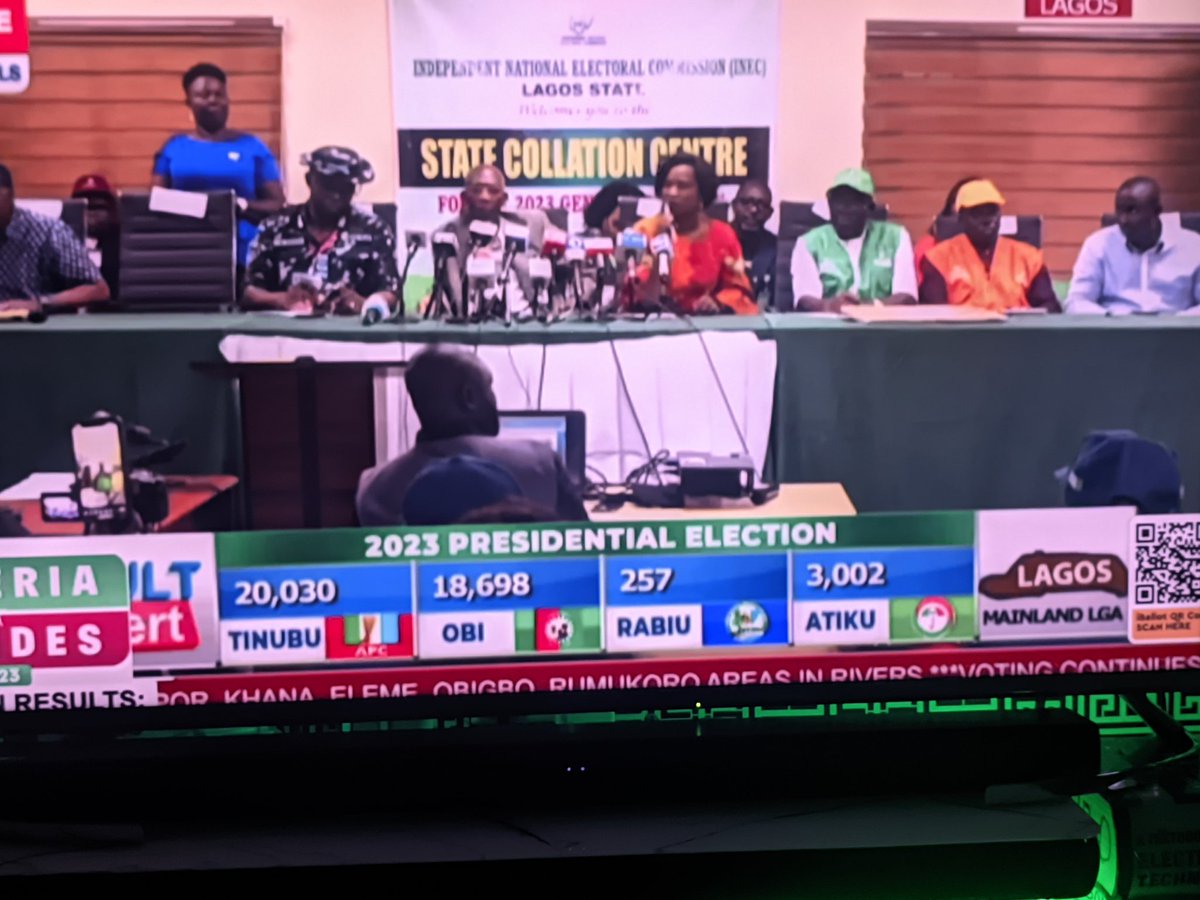 GentleGent1's tweet photo. Dey are rigging this result in lagos..

#Inecresults #ElectionResult Lagos and Rivers https://t.co/LcP8CcicEK