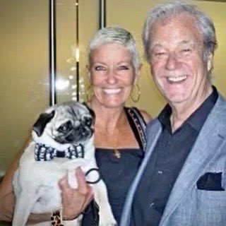 Sending many condolences out to thd family & friends of the conic #GordonPinsent Igor played his pug King Henry in the short award winning film #LifeDoesntFrightenMec 

youtube.com/watch?v=A-SMXC…
Watch for some smiles 

#pug #actor #cdnfilm #rip #igorpugdog