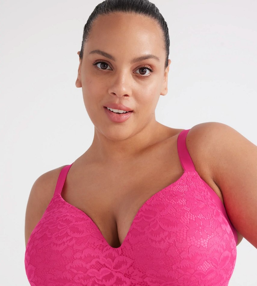 Gabi (@gabi.a.gouveia) for <a href="/knix/">knix</a> 🎀
(via Instagram)