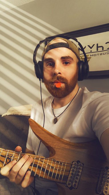 Doing some writing today https://t.co/P3mrfble7n