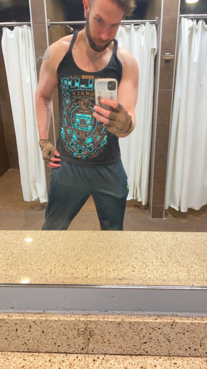 PureGMTELigence's tweet photo. #FlexFebruary x #SundayRunDay
Cut almost two minutes off my 3 mile time from last week. 💪🏻😎 https://t.co/l1yeNDhw0c