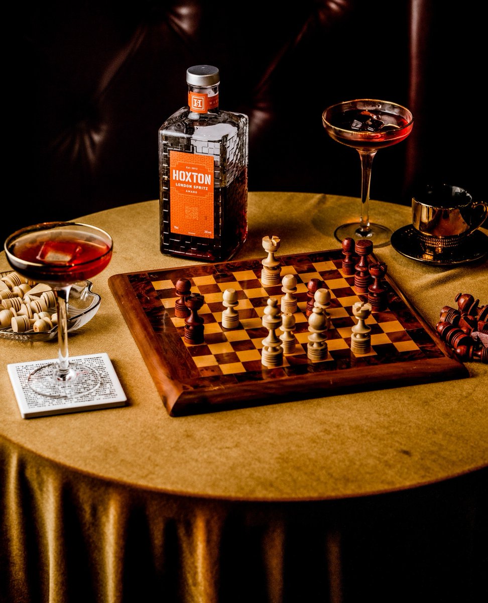 A Sunday night in with Hoxton Spritz. Checkmate🍸️  ⁠
⁠
📸: <a href="/lateef/">Abdullateef AlMobayd</a>.photography