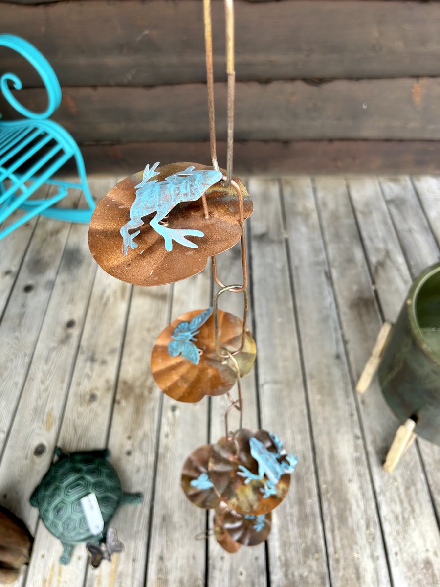 ridgemktplace's tweet image. New rain chains 💦

#rainchain #raincatcher #gardendecorations #gardencenter #kerrvilletx