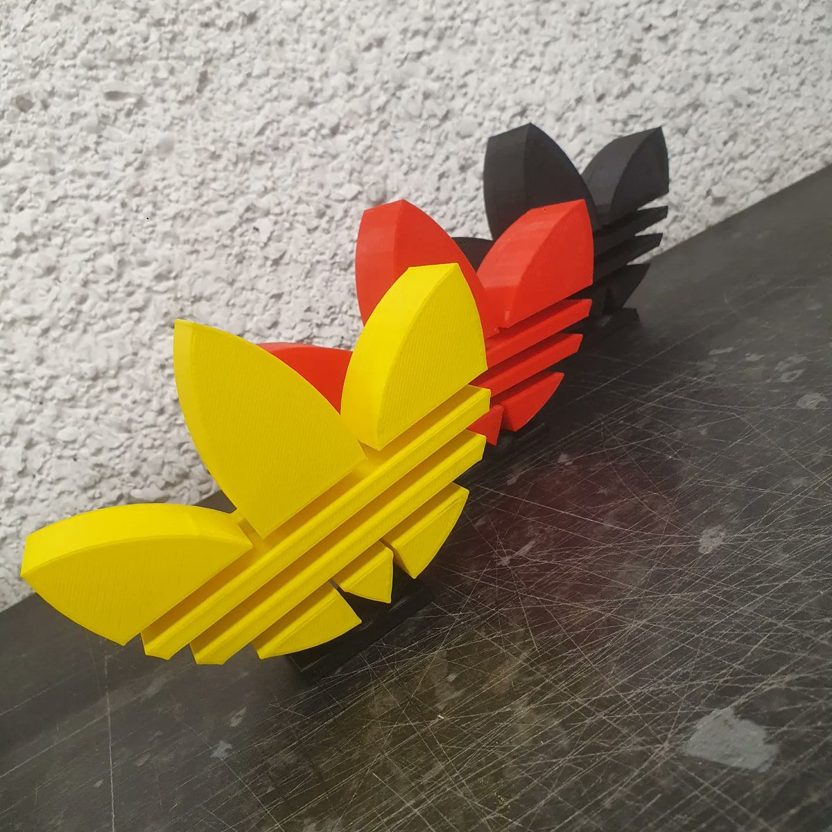 TheBespokeBox's tweet image. 3D PRINTED TREFOIL GIVEAWAY 🎁

To enter: RETWEET, TAG 2 FRIENDS &amp;amp; FOLLOW @TheBespokeBox 

Winner picked 6pm 28th Feb
Also available here: surl.li/fbtjg