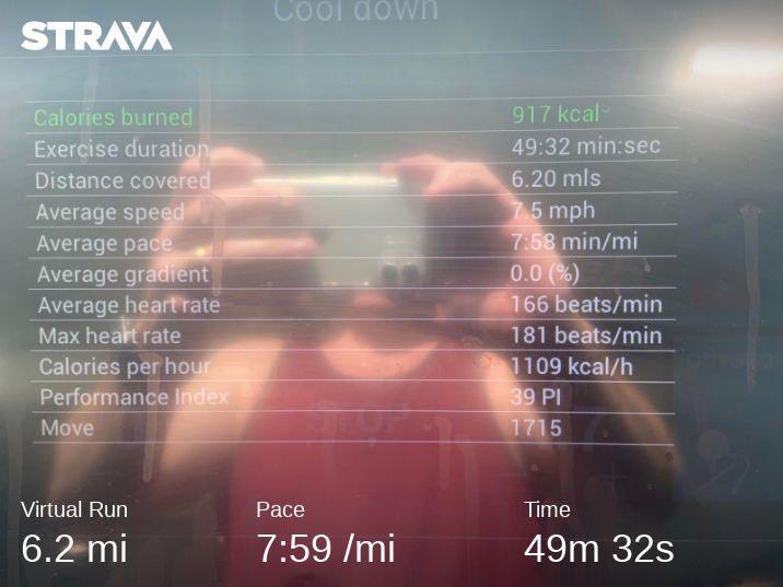 KeithPiccard's tweet photo. Day 122 of #FitLeadersGrandRapidsMarathon, #FitLeadersBayshoreMarathon & #CrystalLakeMarathonRelay TRAINING w/ a 10K @gvsu treadmill #MaffetoneMethod run @MikeREarnshaw @martian434 @RyanBJackson1 @ziz87 @mccreah10 @MistahBruno @NathalieR71 @fit_leaders @CoachGoodman @CoachTLambVB https://t.co/aStOa8WVGj