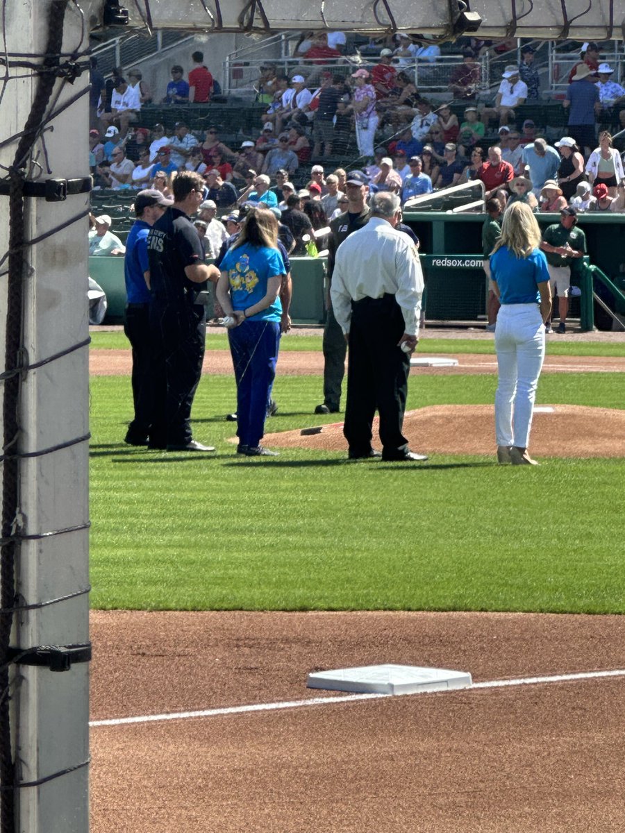 Thanks Lisa Dorsey for representing team Lee Health response to Ian at the Red Sox game today. The LH team does amazing work and stands ready to serve our community no matter what comes our way!!  #LeeHealth