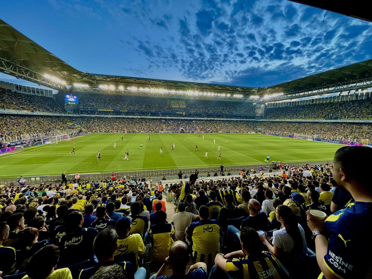 ligler başlar başlamaz yine ortalığı karıştırıp tüm ülkeye yön verdiler…dünyanın en mistik tribünü ag