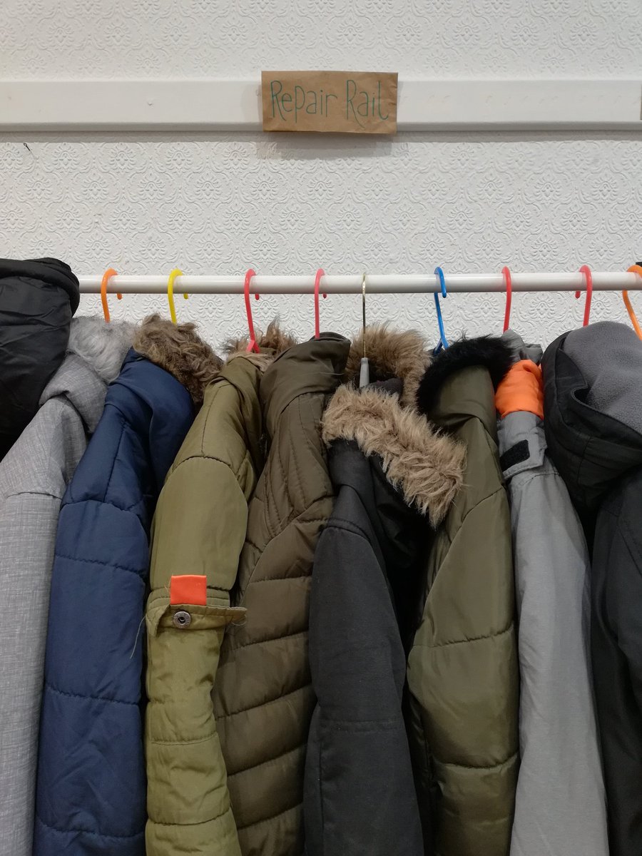 upcyclefashion's tweet image. Such a fab day volunteering @thread_republic for #SocialFabric in collaboration with @uniformexchang. 
⏰ 5 hours 
🙌 12 volunteers
🪡 102 repairs!!
Spotted items from #Kirklees schools including @GomersalPSchool @holmfirthhigh @Spenvalleyhigh @ThurstonlandSch 
#mending #repair