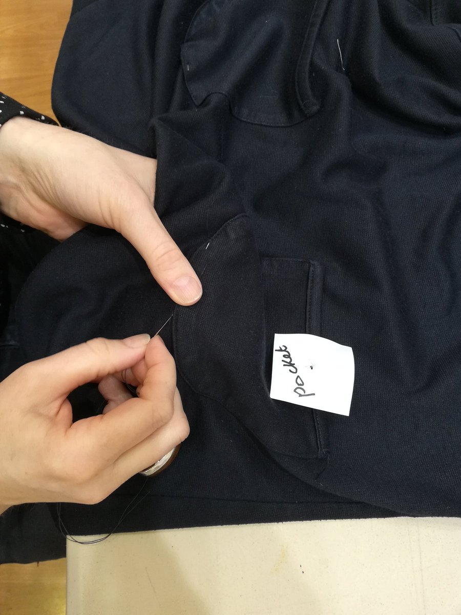 upcyclefashion's tweet image. Such a fab day volunteering @thread_republic for #SocialFabric in collaboration with @uniformexchang. 
⏰ 5 hours 
🙌 12 volunteers
🪡 102 repairs!!
Spotted items from #Kirklees schools including @GomersalPSchool @holmfirthhigh @Spenvalleyhigh @ThurstonlandSch 
#mending #repair