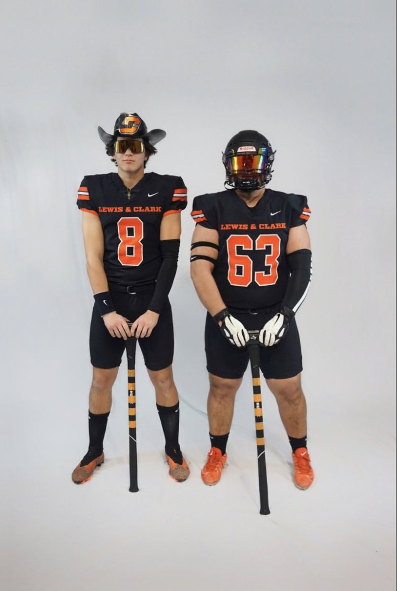 wacker_logan's tweet photo. Late post, but just wanted to thank @LCPiosFB for the amazing official visit! Beautiful campus and great people. Huge thanks to the coaches, players, staff and my host.  

@JoeBushman5 @coachholan @Lombardi_Luv @BrodyHaehlen43 @CoachMikeVance https://t.co/SF0qFK7BNF