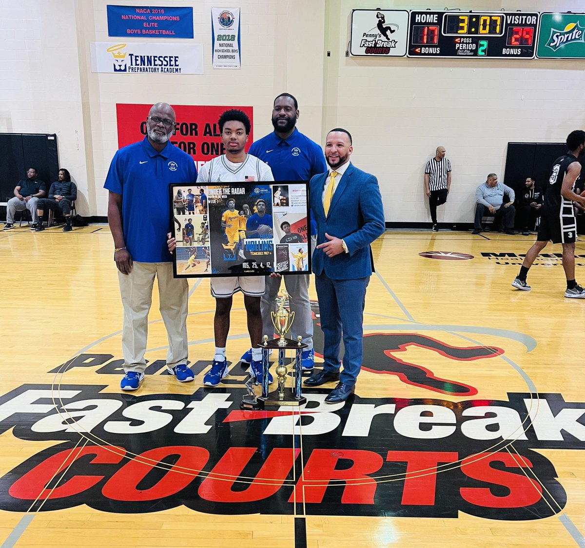 MemphisClassic's tweet photo. 🏆 The Memphis Classic Final 4️⃣ 🏆 

🗣️ All Tourney Team🏀

MVP: Elijah Hollins- TPA
Quesim Anderson- TPA
Jalen Lyn- TPA
NaQuan Lyons- NWA
Doentre Price- NWA
Marshawn Sayles- TPA Gold
Inslee Carrol- TPA Gold
Jerry Taylor Jr.- TPA Gold
Cristian Willis- PWS
Jalyke Gaines Wyatt- PWS https://t.co/lZNhVkO1ua