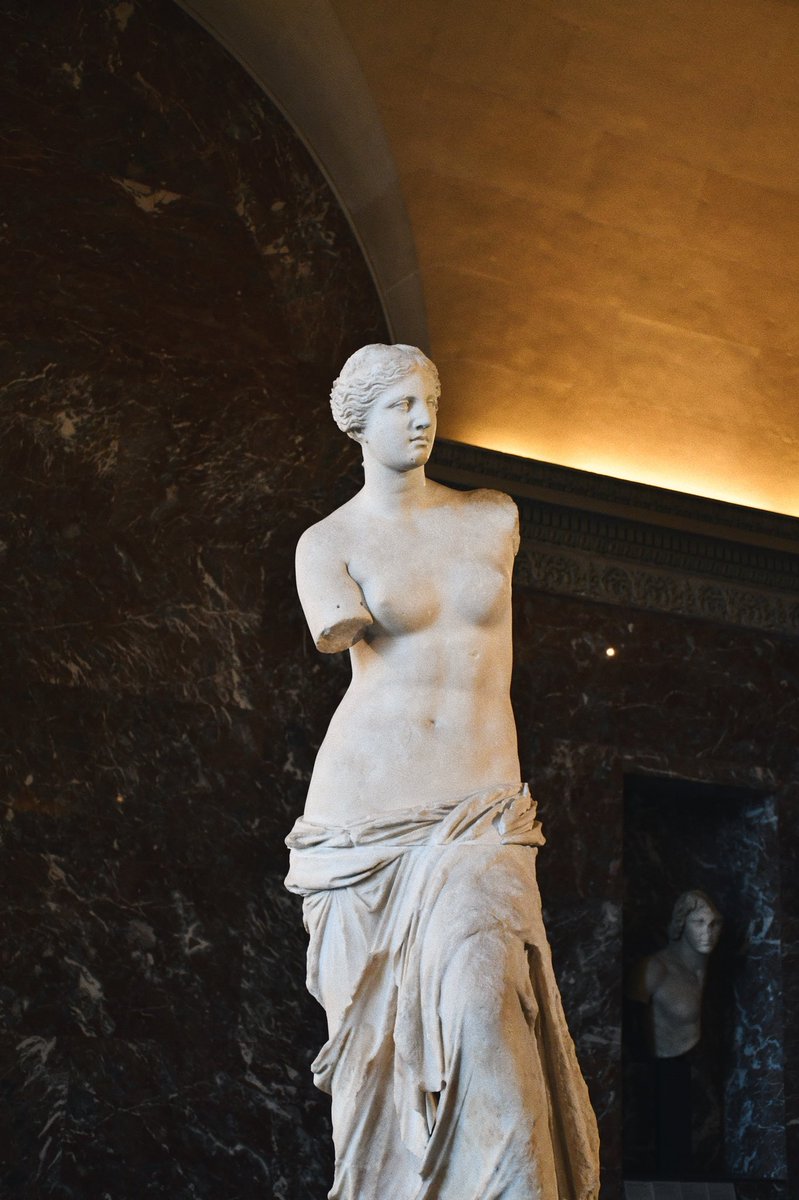 JulietteBercot's tweet photo. Quelques photos au @MuseeLouvre ce matin ✨ https://t.co/URd4Uiaq8r