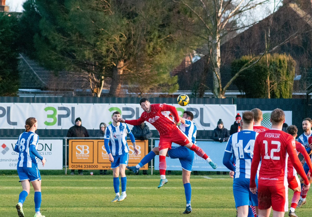 GeoPur1881's tweet photo. ๐ธSecond Half shots from Felixstowe & Walton v Wroxham.#isthmianleague #wroxhamfc #NonLeague https://t.co/Hp4iDawrmX