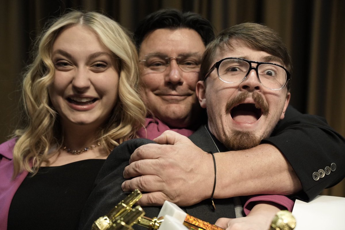 Amelia Lee tweet media