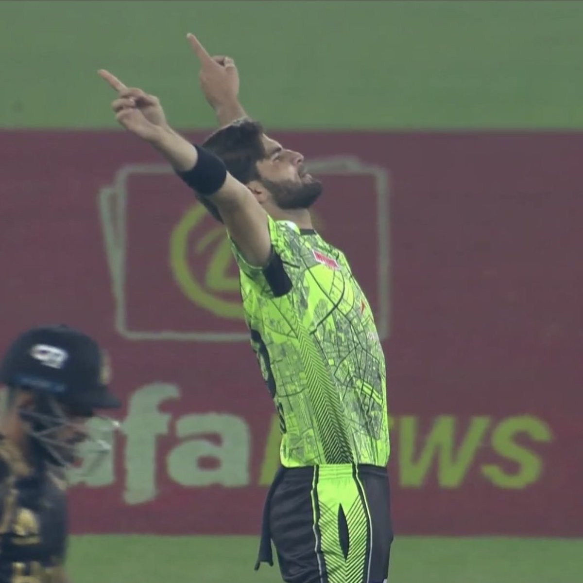 SAfridiOfficial's tweet photo. What an excellent performance put up by @iShaheenAfridi and entire Lahore Qalandars team. @FakharZamanLive splendid fireworks, brilliant @imabd28 &amp; explosive display of pace bowling. 
Lahore's Crowd was buzzing ! https://t.co/O6Qj7HamNm