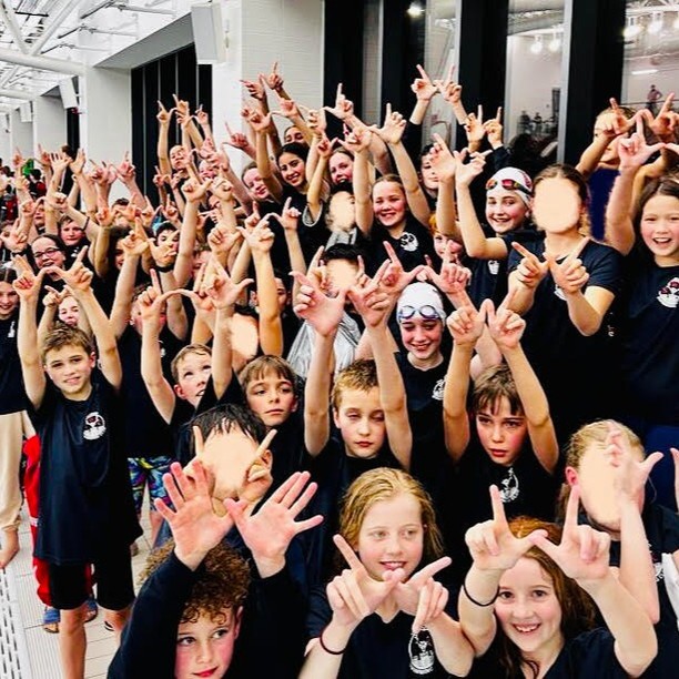 The amazing junior Windsor SC swimmers that raced in Round One of the Thames Valley Junior League (TVJL) on Saturday evening.

Two Windsor SC teams took part, finishing 1st and 3rd in the Braywick gala. Well done #TeamWindsor!

#windsorswimmingclub #TVJL2023