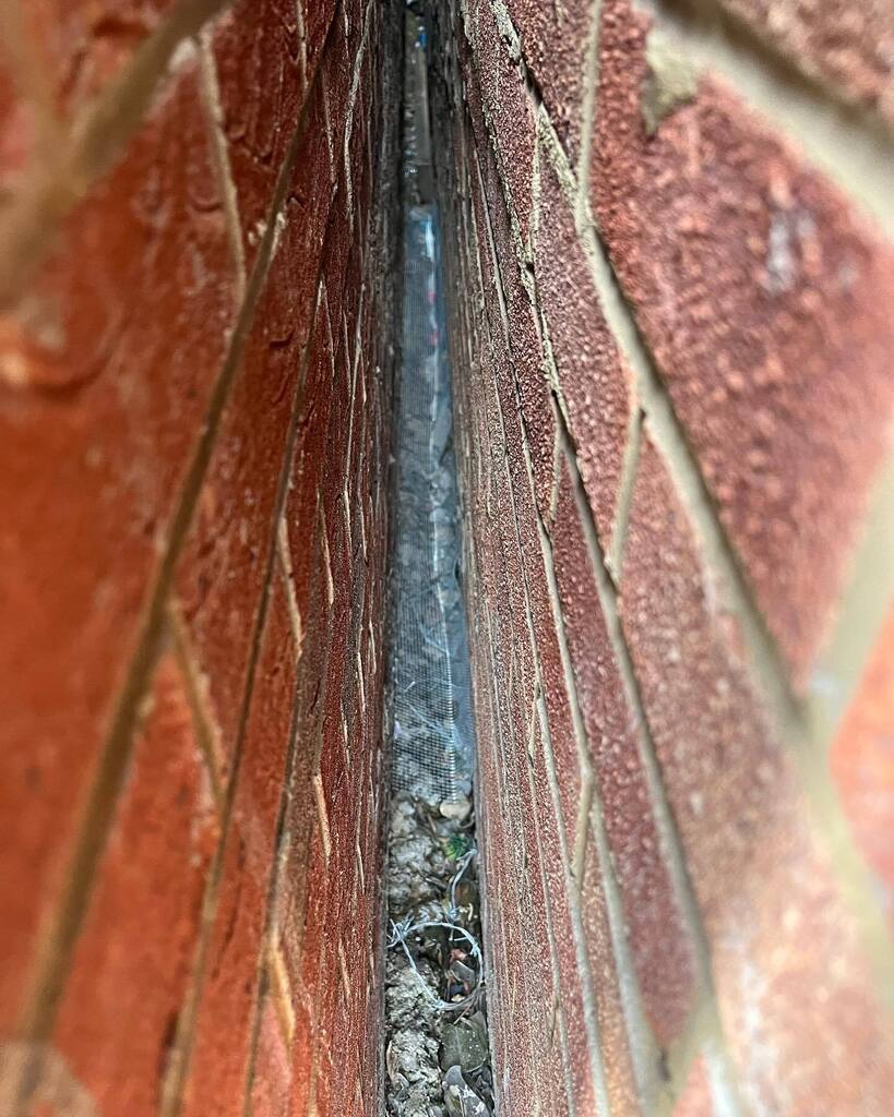PestFreeMike's tweet photo. One of the jobs that you need to think outside the box. Burrows under extension - rats gained access to floor void, wall cavity and loft. Once the problem has been under control, sealing of burrows was a lot of fun. Great job from the team and you can se… https://t.co/9iiyon21Cm https://t.co/wJvmwvl4It