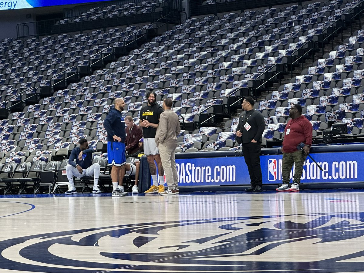 Grant Afseth on Twitter "Lakers’ Anthony Davis talking with Mavs GM