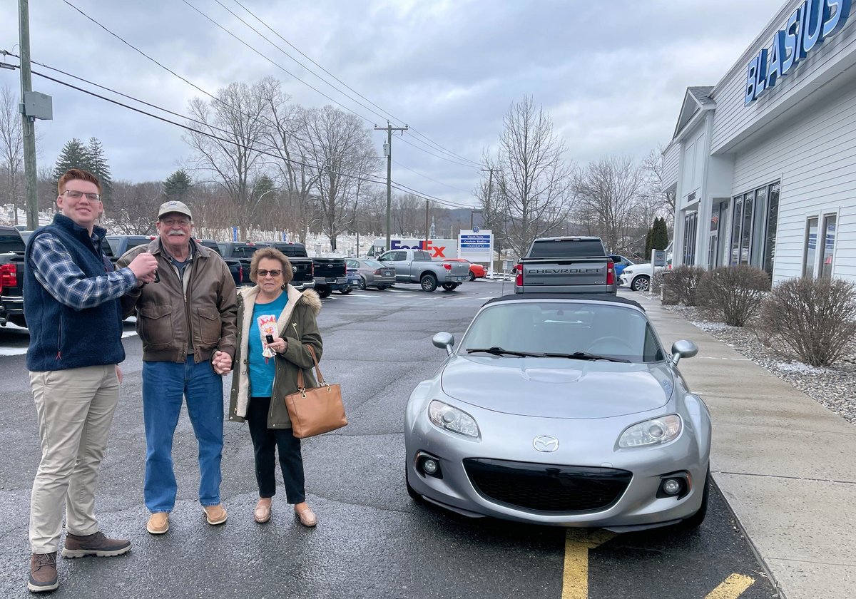 carmantdragone's tweet photo. Steve and his wife Mary came from Groton to pick up their new 2015 Mazda Miata. What a cool car, thank you for your business. #MaxSellsCars #HeightOrder https://t.co/7YiBTvjkVE