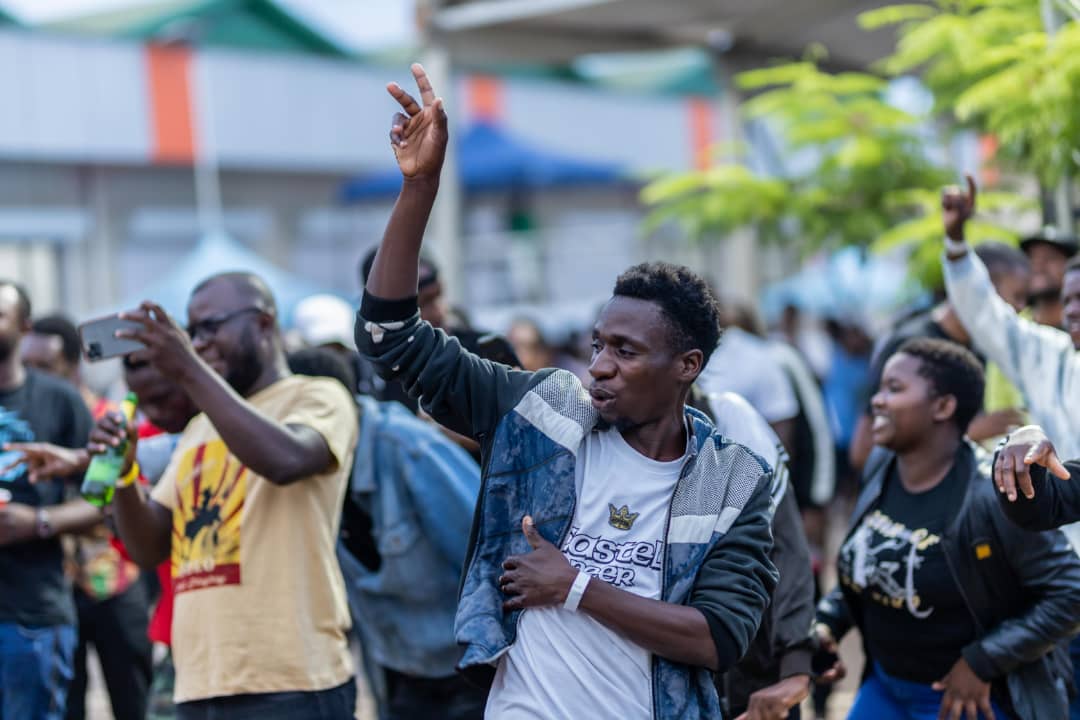 MalawiSpirits's tweet image. Don Tarz performance was on 🔥

Don't miss out on the fun. 
Bwelani ku Grand Business Park.

#SameSpirit #SpiritsofMalawi