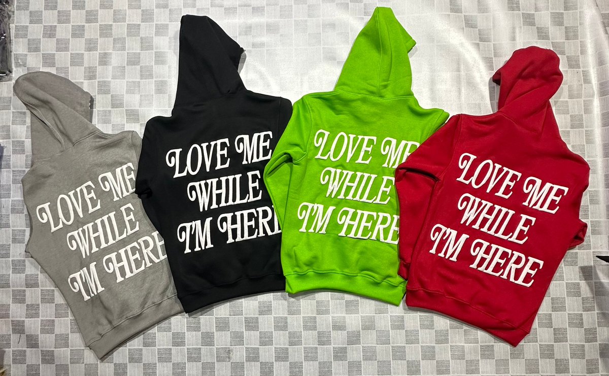 GirlitsCam's tweet photo. @DailyLoud Besides that do y’all rock with my hoodies 😂 I just launched check my site out for other projects ⬇️
https://t.co/6tuMlfXP5c https://t.co/WGD9IcUUYS