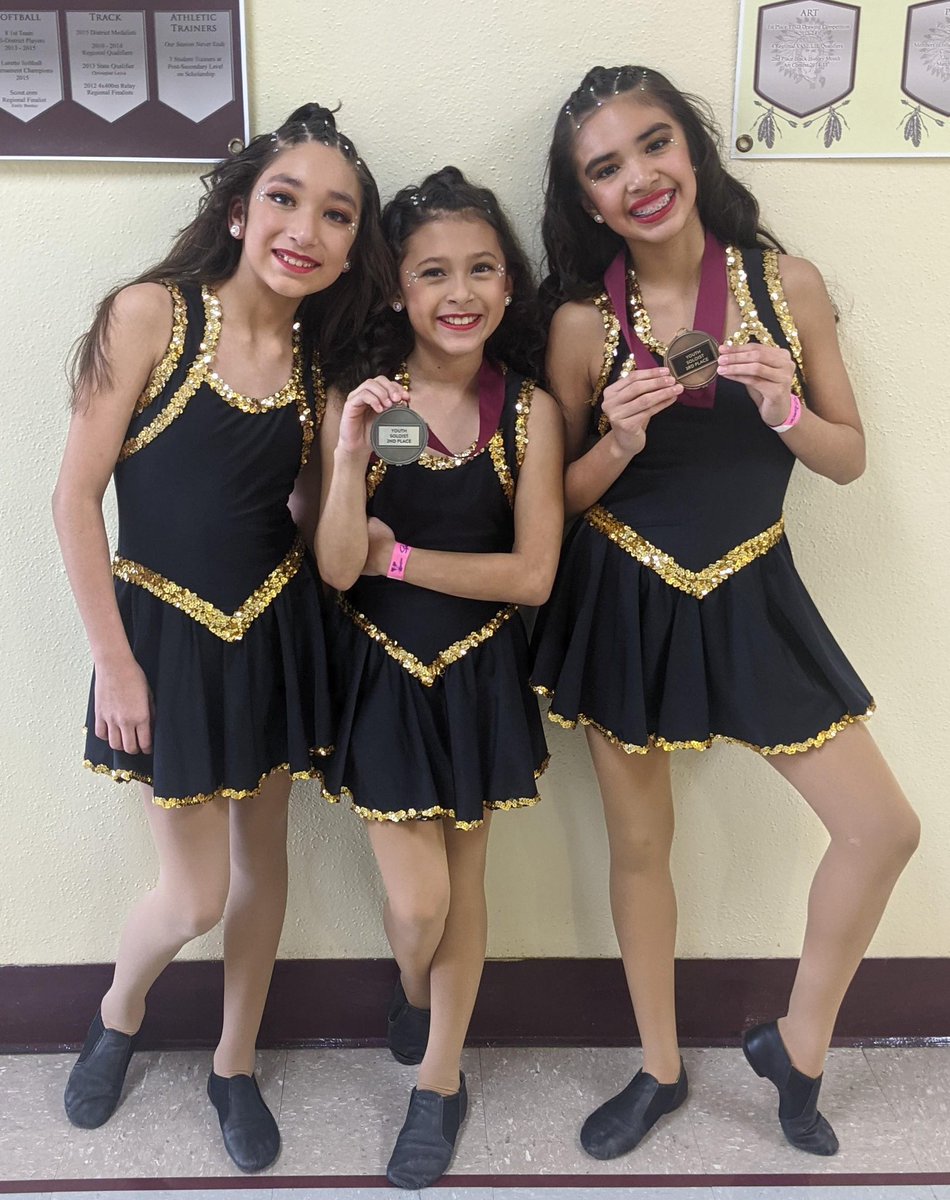 bvilla0's tweet photo. Congratulations to @ParklandES soloists who competed on Saturday! Alessandra B. placed 2nd with her high energy Jazz solo and Sophia B. placed third for her technical and graceful Jazz solo! All soloist worked hard and represented the PARK💛@DanaBoyd0922 @YISDFineArts https://t.co/isPx3liYob