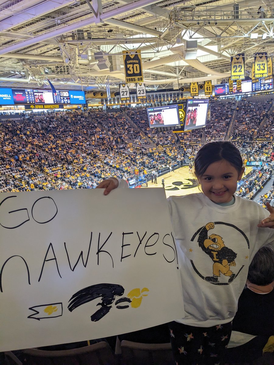 malayb's tweet photo. Go Hawks!!

#fightforiowa
#iowawomensbaskeyball https://t.co/iR8LtHR0V4
